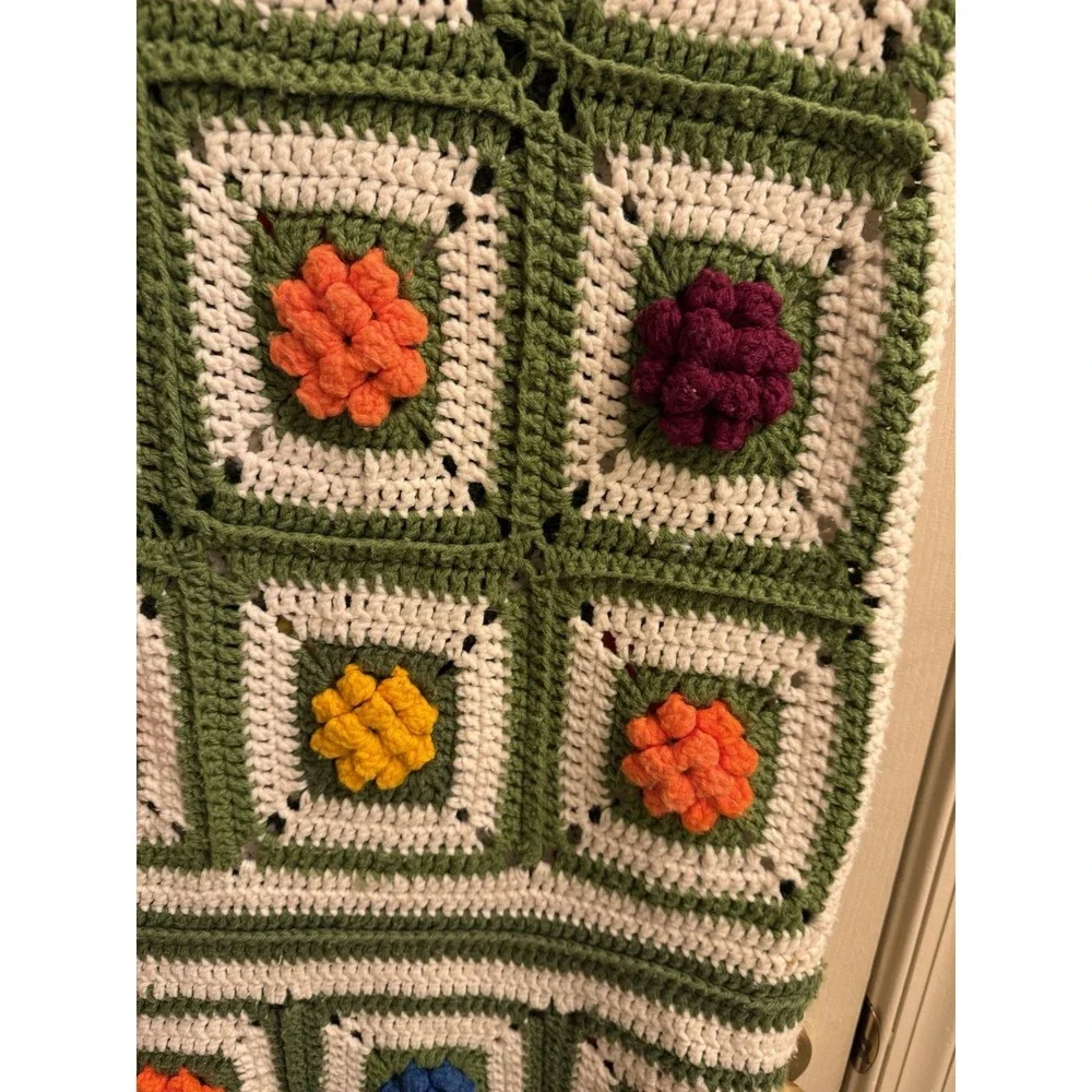 Vtg Granny Square Crochet Afghan 3d Flowers‎ Multicolor 48x48 Handmade Blanket